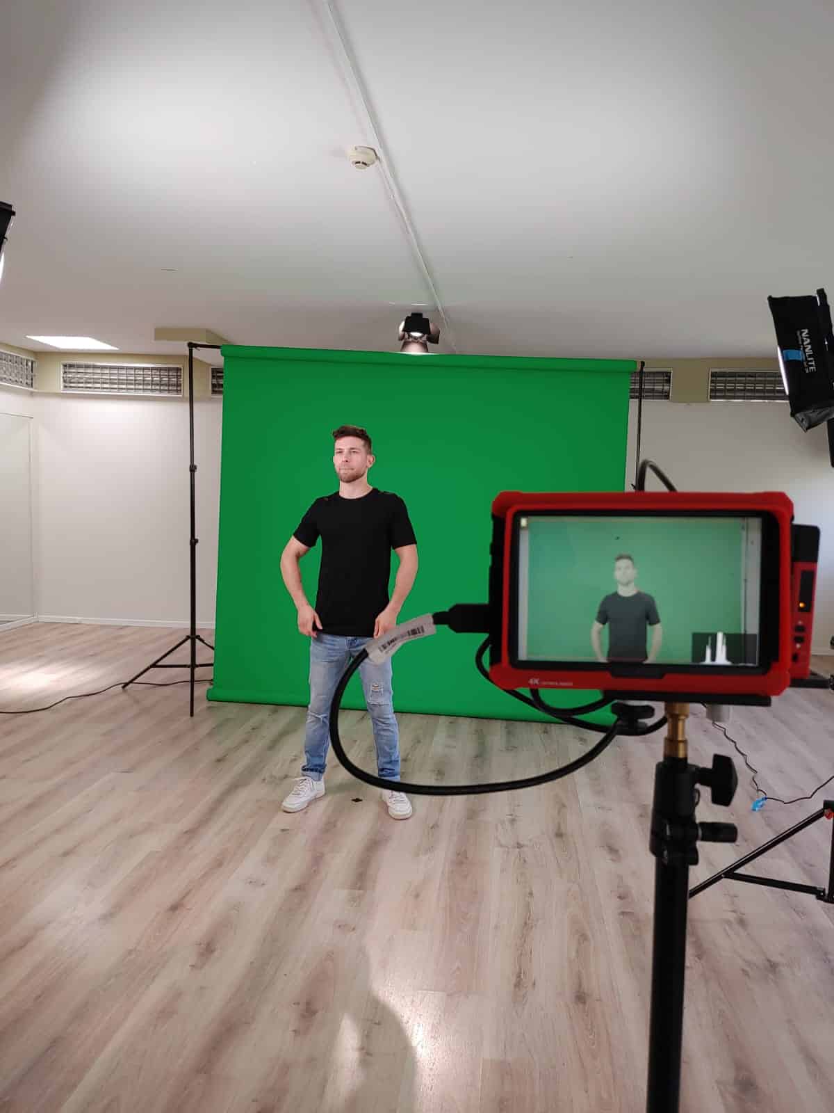 WhatsApp Image 2025-12-14 at 20.17.52 (1)