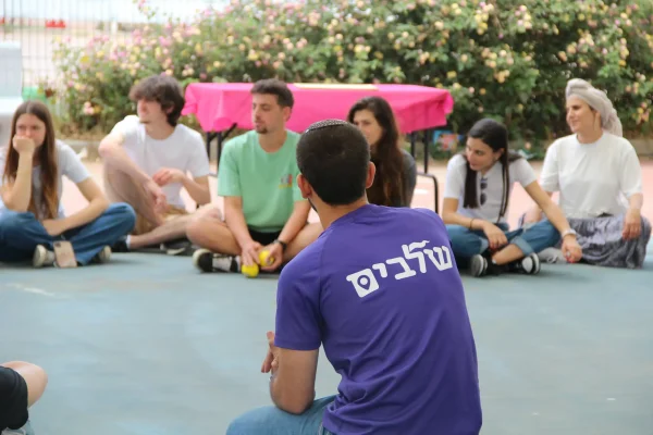 סדנאות לבני נוער